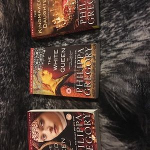The Red Queen series by Philippia Gregory! New!!